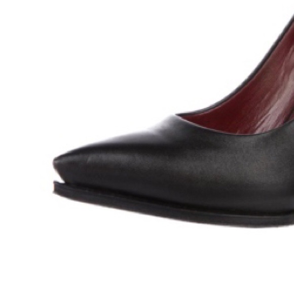 CELINE Paris Leather Pointed-Toe Wedges Pumps - Picture 4 of 8